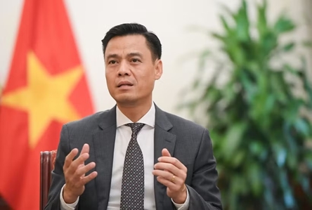 PM’s attendance at ASEAN Summit reaffirms Vietnam’s commitment to community-building process: official